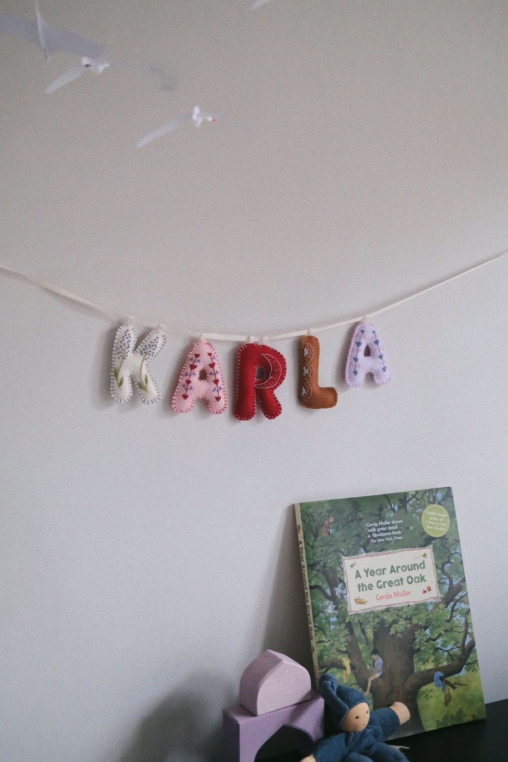 DIY broderikit bokstaver | Personlig navn til barnerom